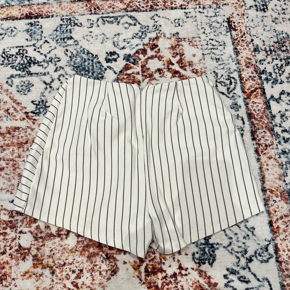 Lulus Skort - Picture 2 of 5